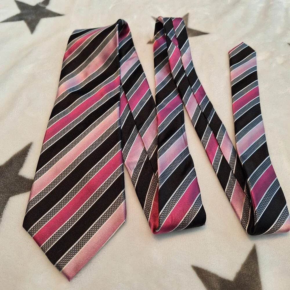 Sean John Luxury Mens Neck Tie Pink Black Striped Woven 100%‎ Silk